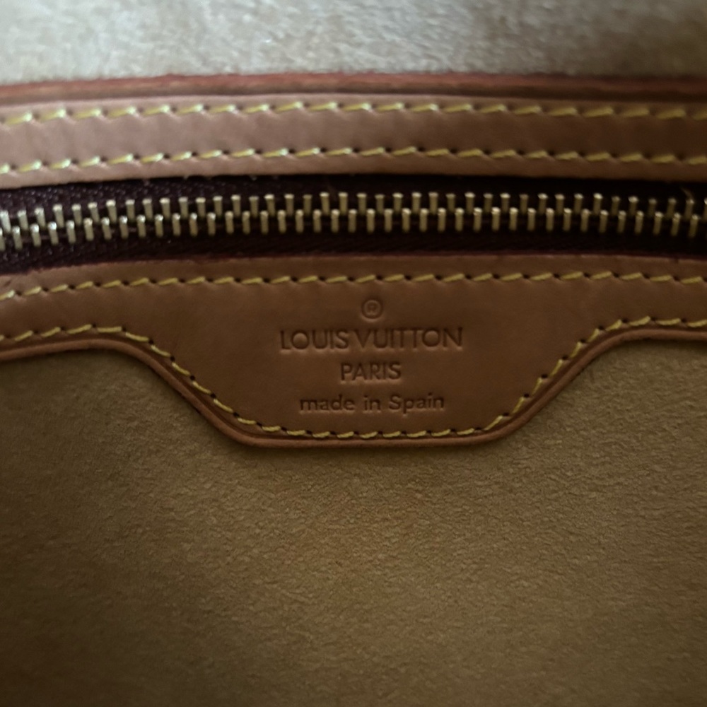 Louis Vuitton Monogram Looping MM - Picture 13 of 13